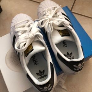 adidas Shoes - Adidas Superstar kids size 5 = women’s 7 adidas Shoes - Adidas Superstar kids size 5 = women’s 7